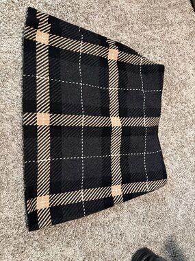 H&M Black and Beige Plaid Mini Skirt